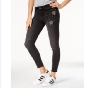 Indigo 🖤 Rein 🖤 Skinny Jean & Sandal 🖤